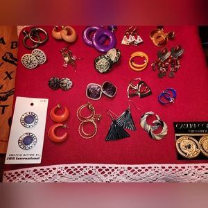 Lot of costume jewelry